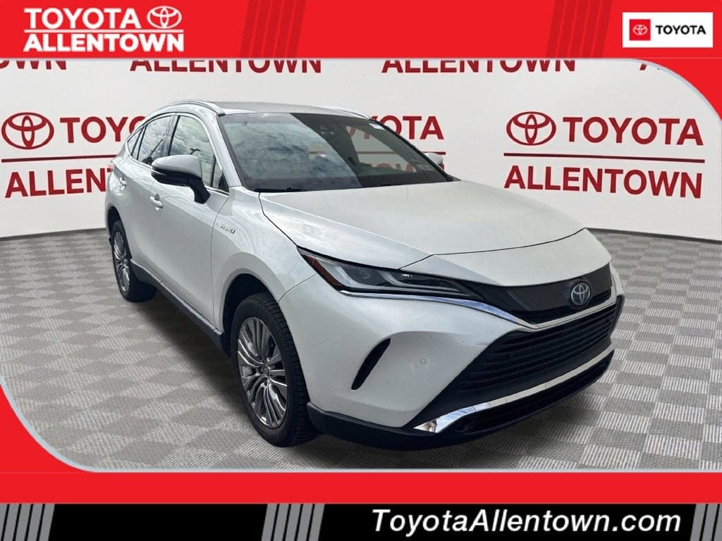 2021 Toyota Venza XLE — photo 1 of 35
