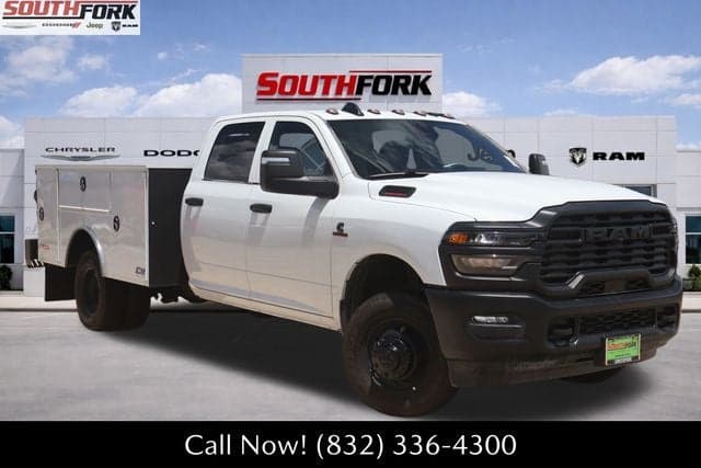 2026 RAM Ram 3500 Chassis Tradesman — photo 1 of 18