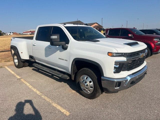 2026 Chevrolet Silverado 3500HD LT — photo 1 of 7