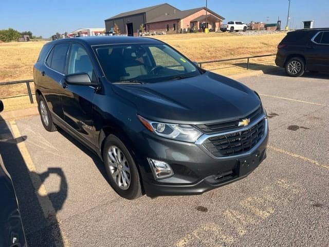 2020 Chevrolet Equinox LT — photo 1 of 22