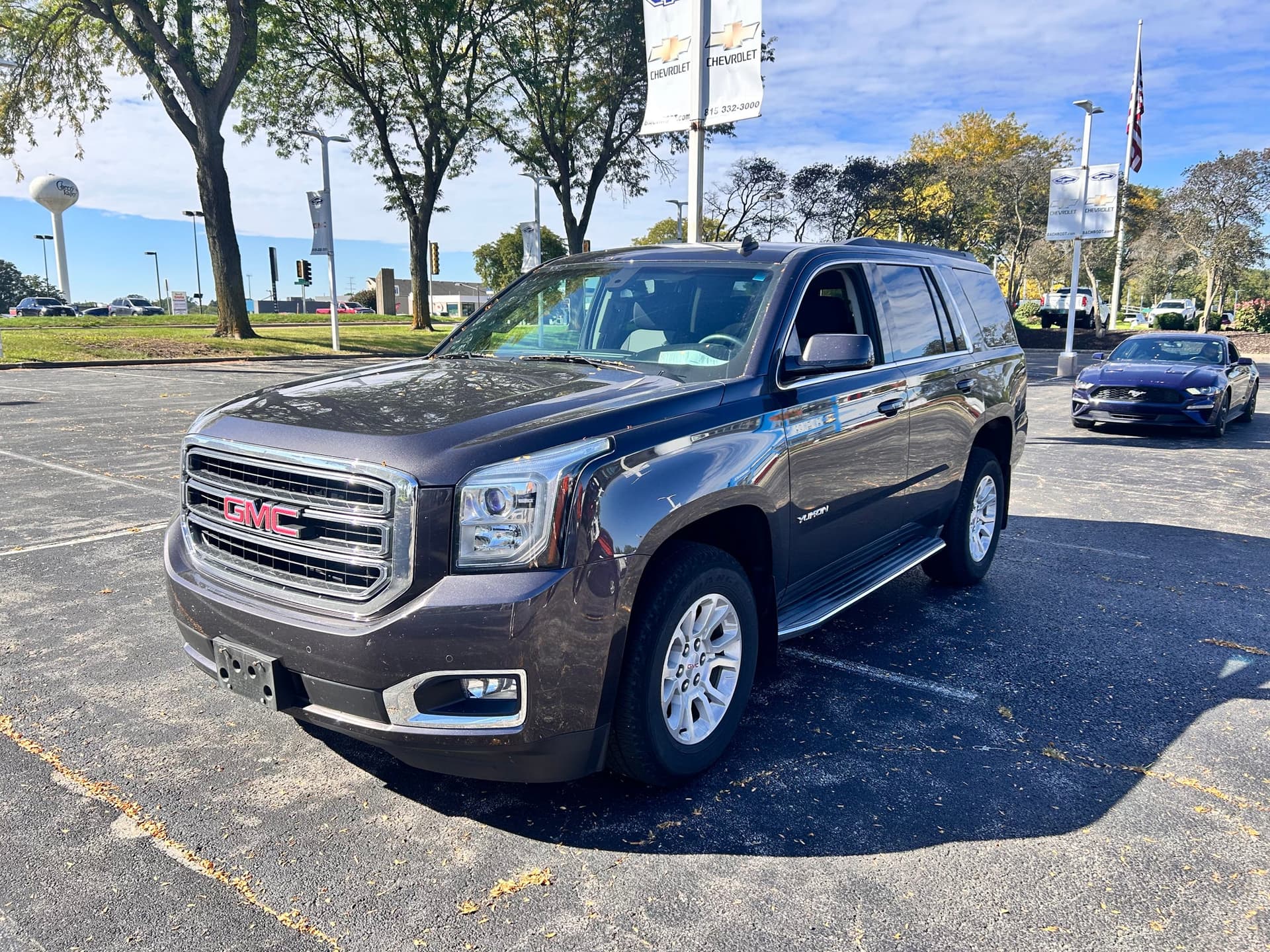 2015 GMC Yukon SLE — photo 1 of 9