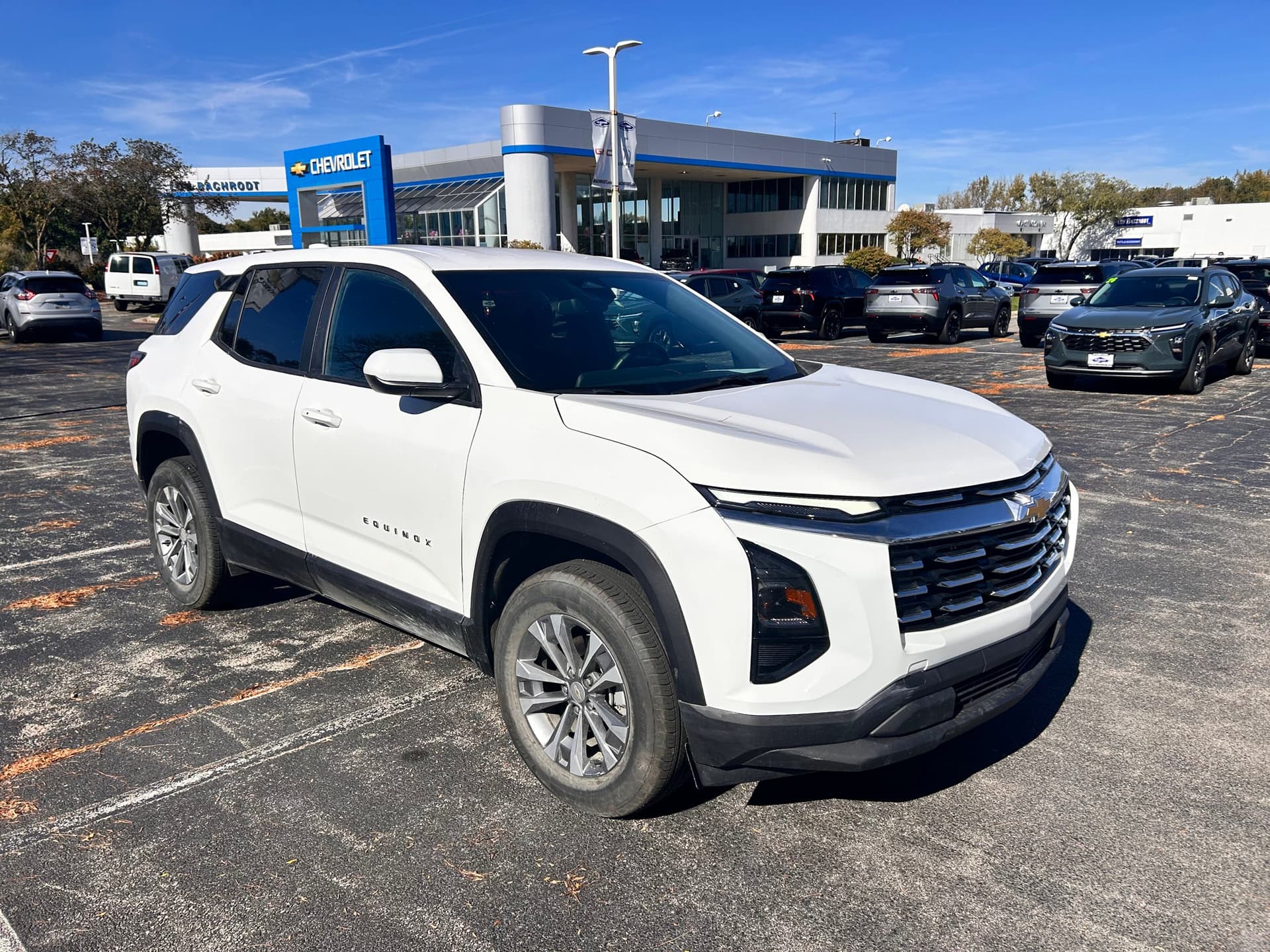 2025 Chevrolet Equinox AWD LT — photo 1 of 5