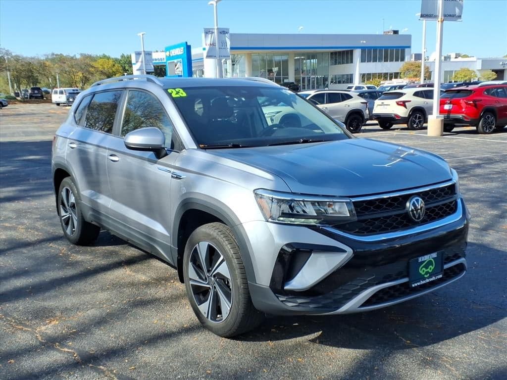 2023 Volkswagen Taos SE — photo 1 of 5