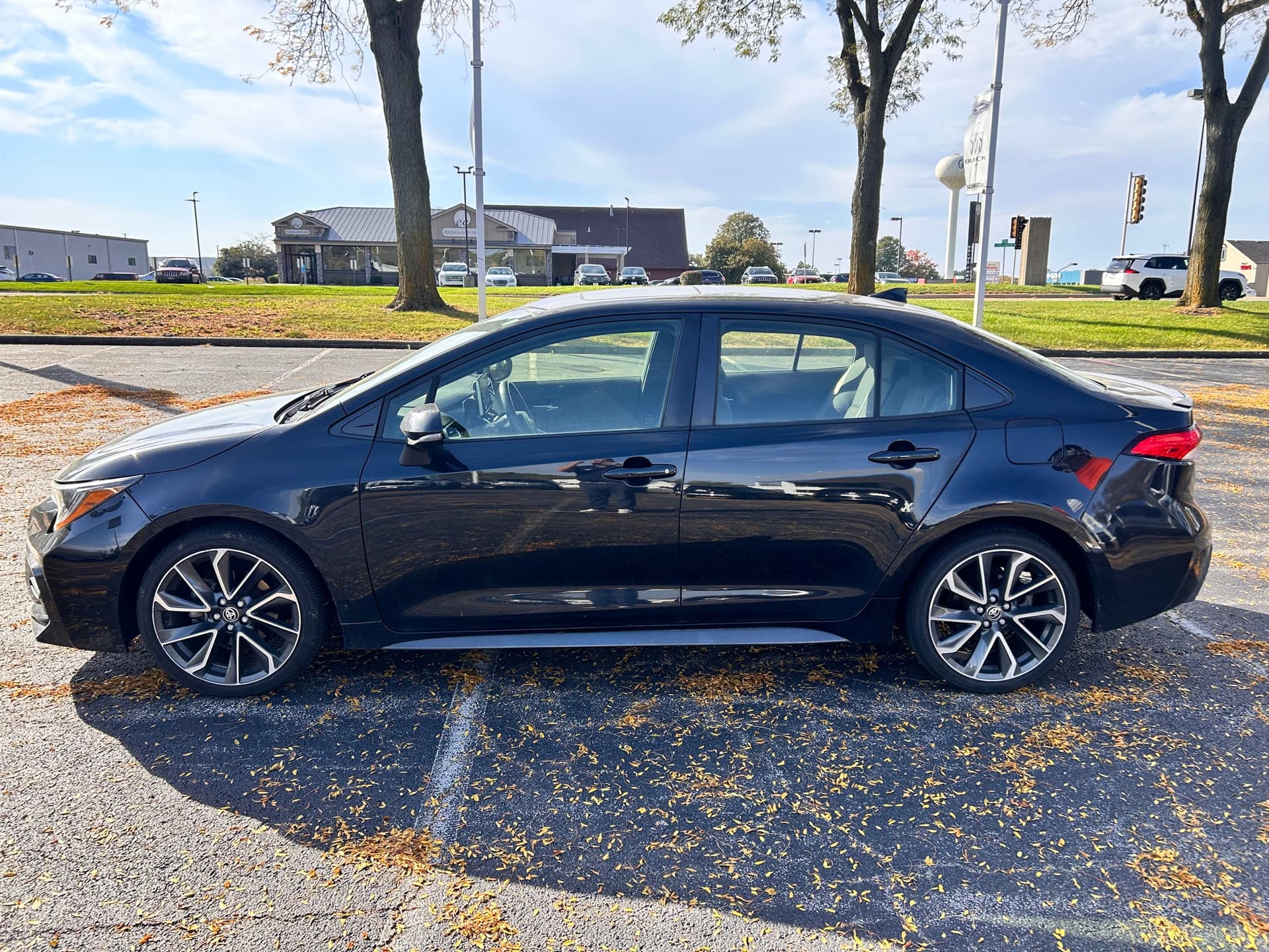 2021 Toyota Corolla SE — photo 1 of 5
