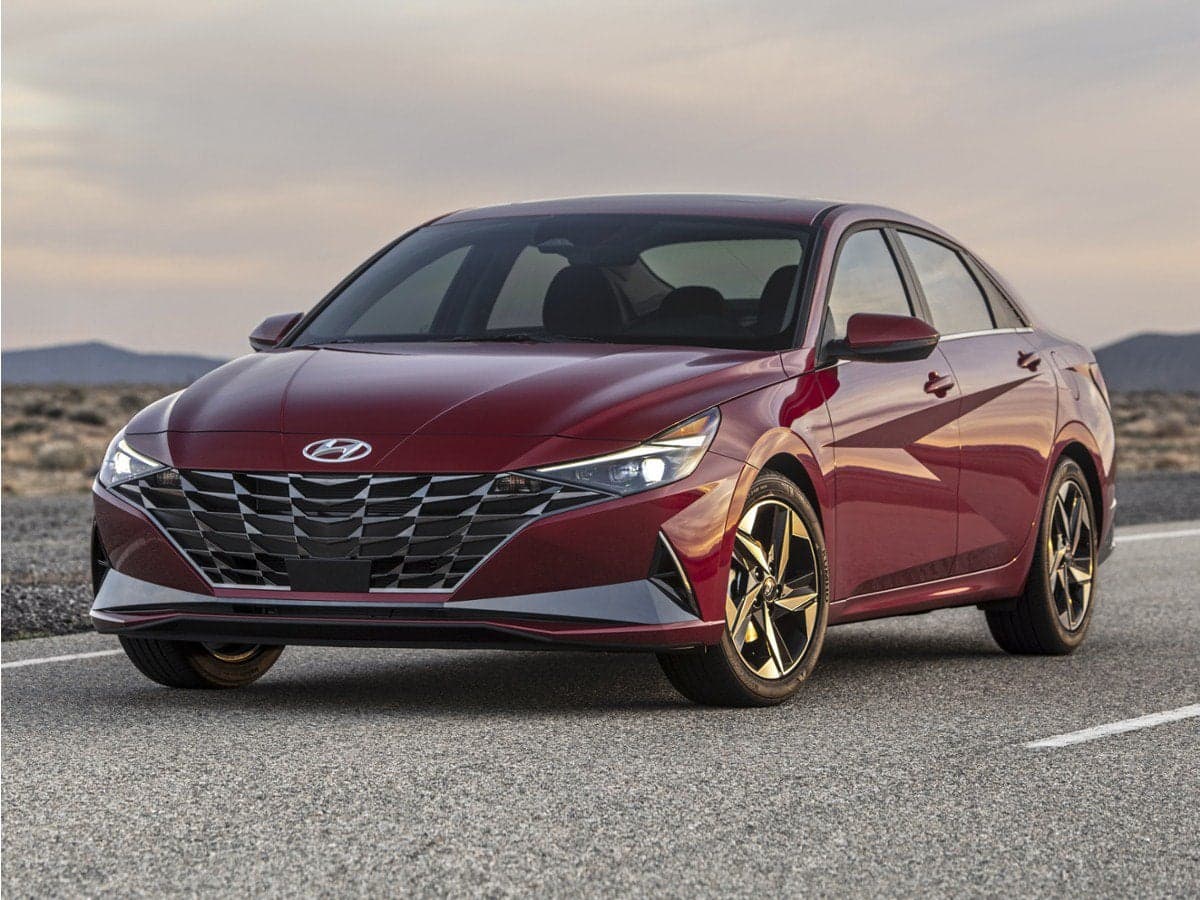 2023 Hyundai Elantra SEL — photo 1 of 5