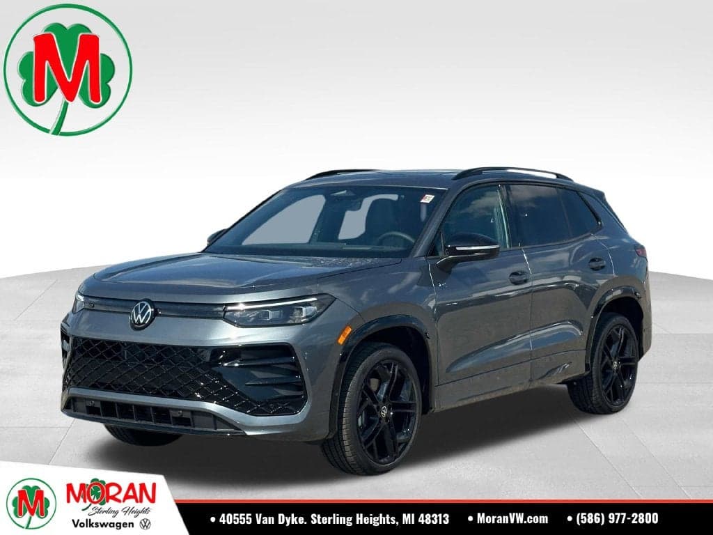 2026 Volkswagen Tiguan SE R-Line Black — photo 1 of 5
