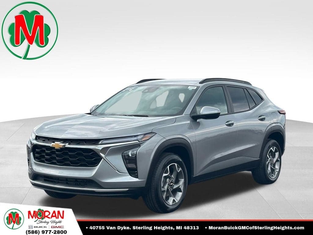 2025 Chevrolet Trax LT — photo 1 of 5