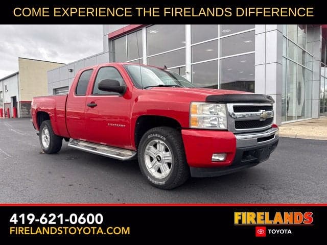 2011 Chevrolet Silverado 1500 LT — photo 1 of 5