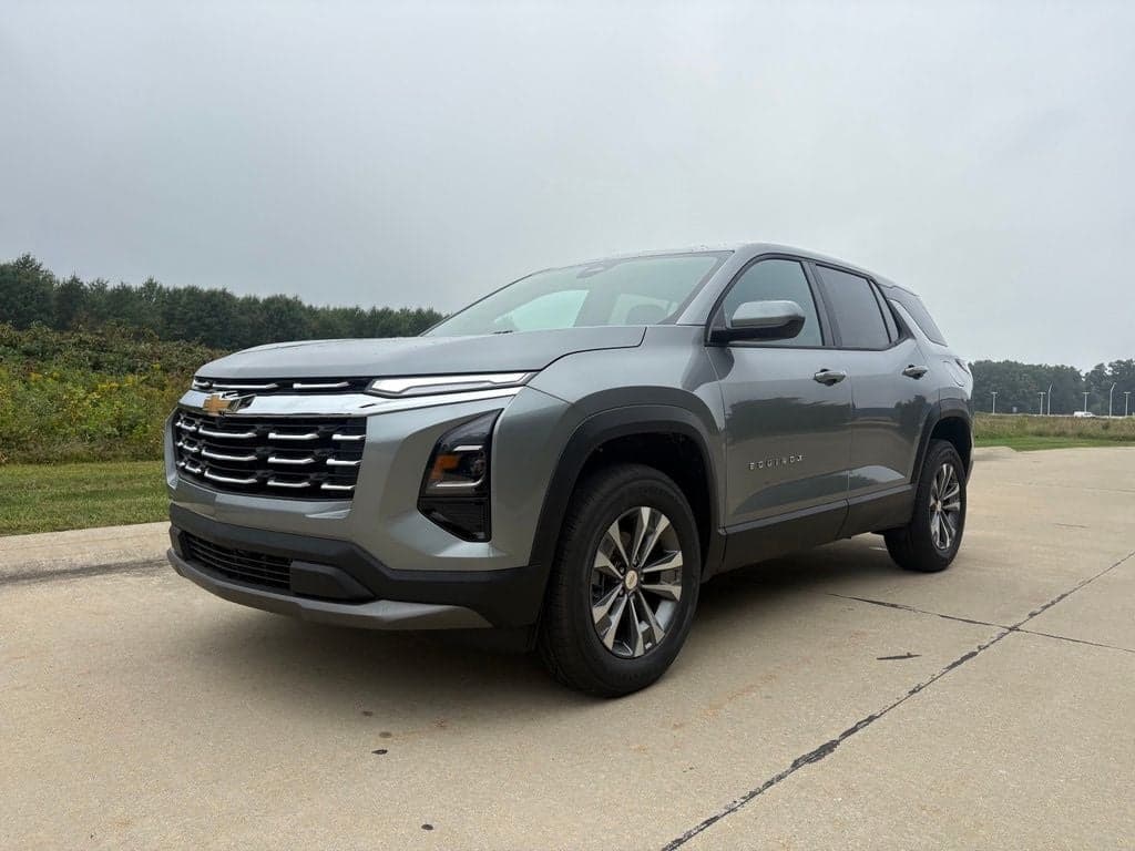 2027 Chevrolet Equinox FWD LT — photo 1 of 50