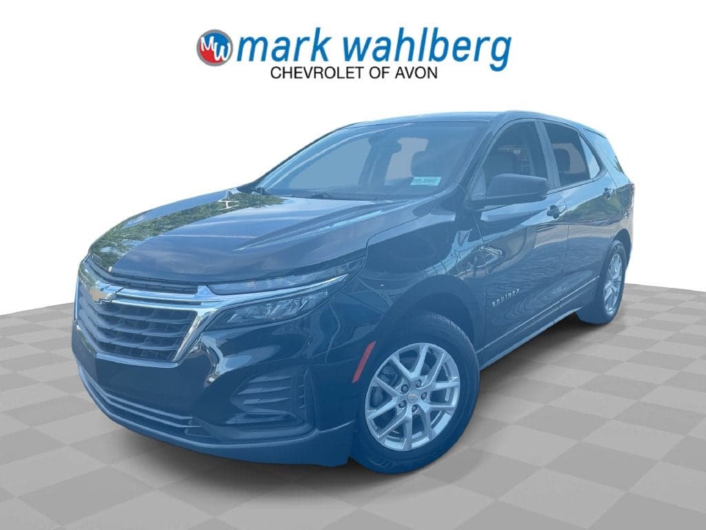 2023 Chevrolet Equinox LS — photo 1 of 35