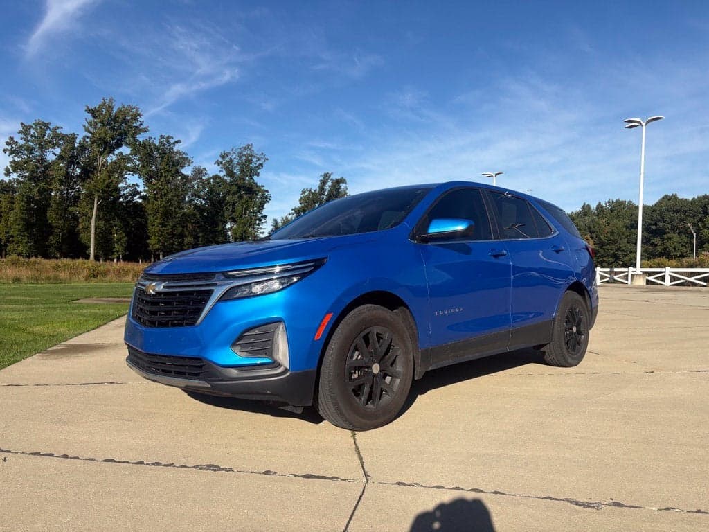 2024 Chevrolet Equinox LT — photo 1 of 5
