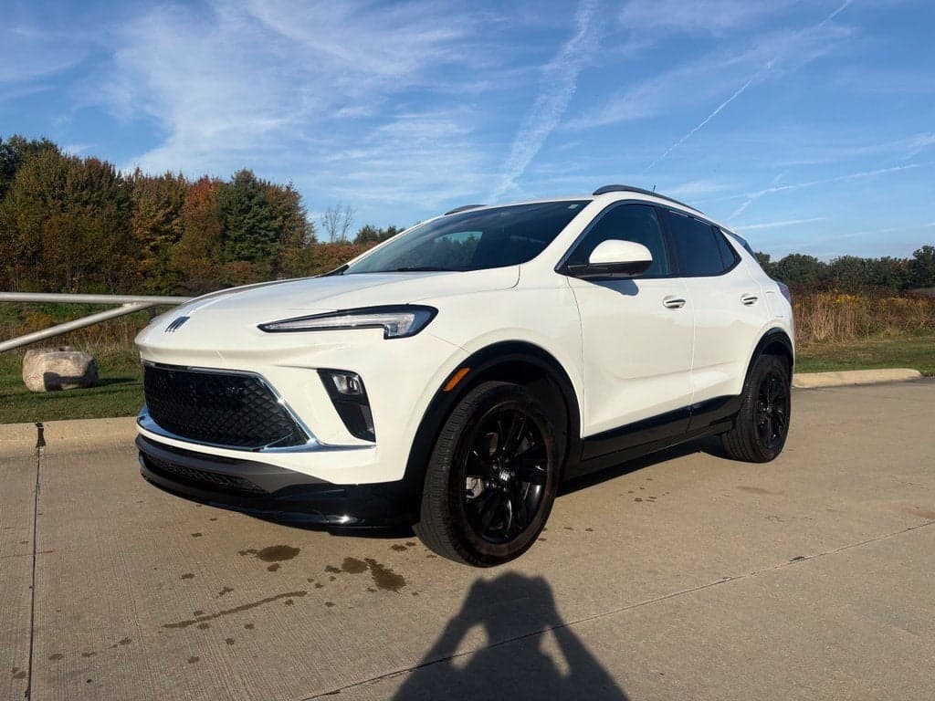 2024 Buick Encore GX Sport Touring — photo 1 of 5