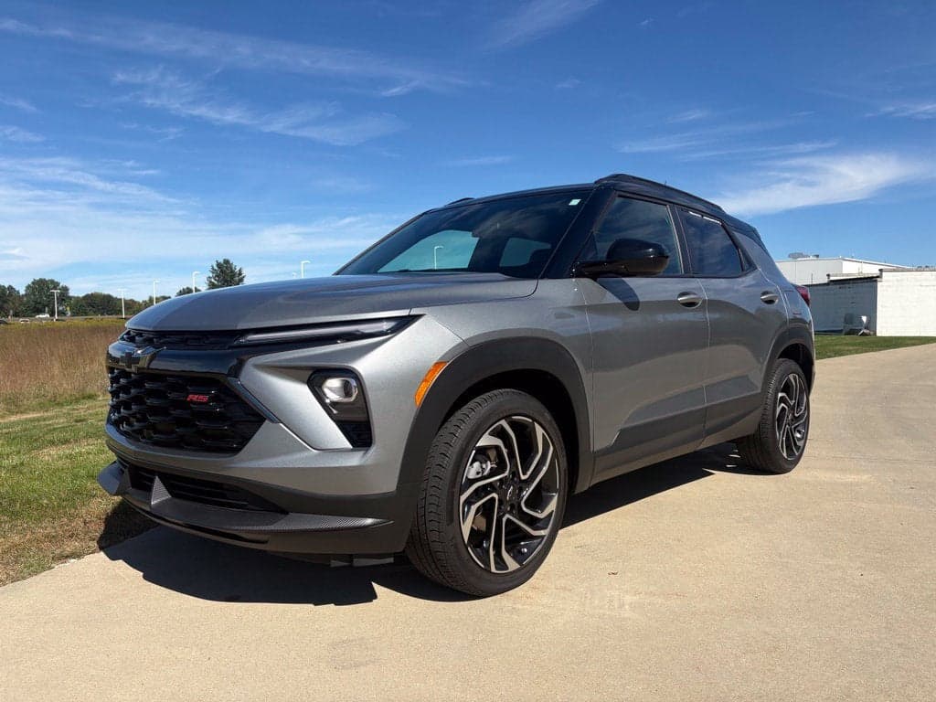 2025 Chevrolet Trailblazer RS — photo 1 of 50