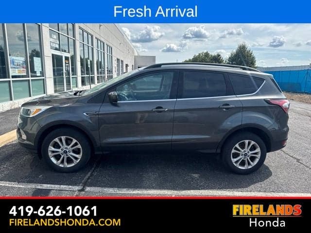 2018 Ford Escape SE — photo 1 of 27