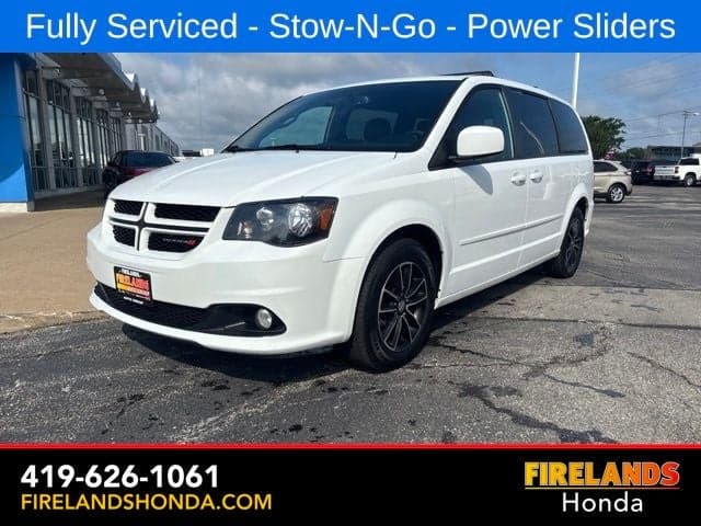 2017 Dodge Grand Caravan GT — photo 1 of 30