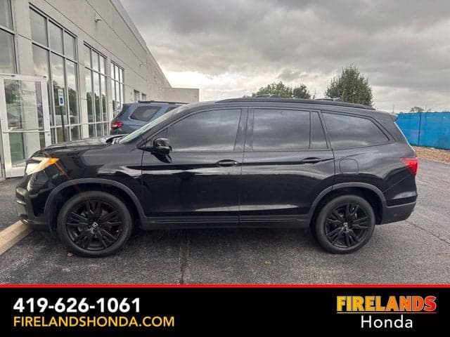 2021 Honda Pilot Black Edition — photo 1 of 39