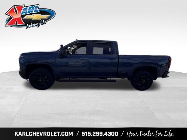 2025 Chevrolet Silverado 2500HD LT — photo 1 of 5