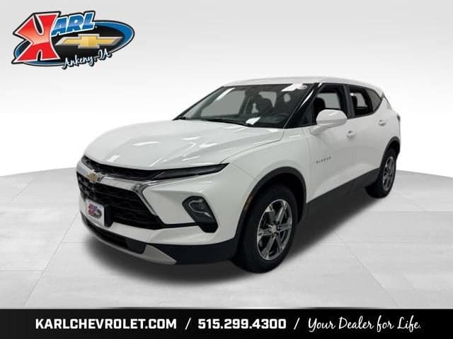 2025 Chevrolet Blazer 2LT — photo 1 of 40