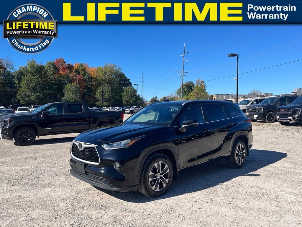 2023 Toyota Highlander L — photo 1 of 5