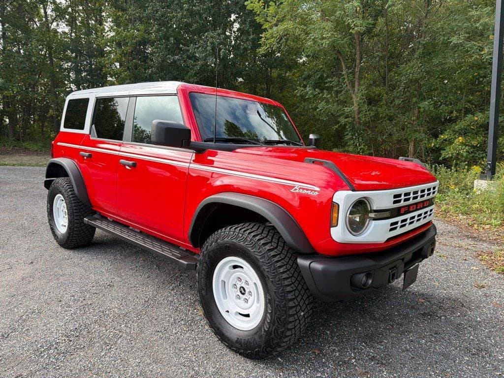 2023 Ford Bronco Heritage Edition — photo 1 of 5