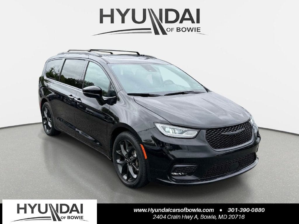 2025 Chrysler Pacifica Limited — photo 1 of 5
