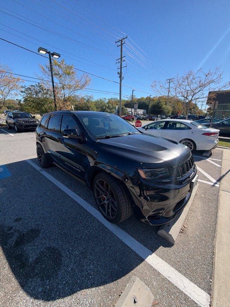 2017 Jeep Grand Cherokee SRT — photo 1 of 2