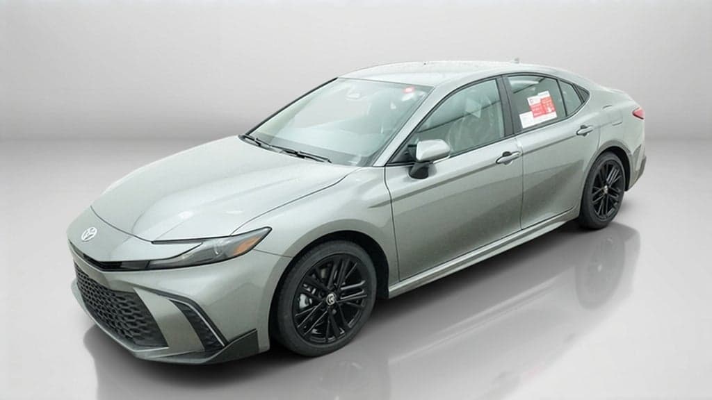 2026 Toyota Camry SE — photo 1 of 5