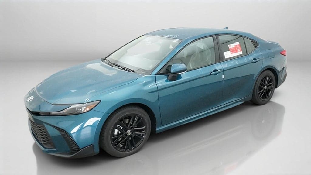 2026 Toyota Camry SE — photo 1 of 5