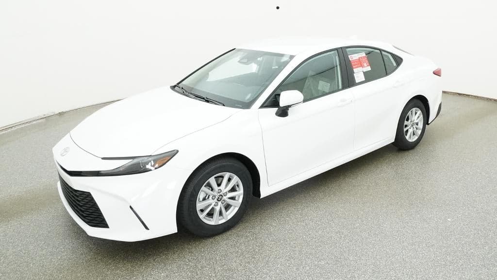 2026 Toyota Camry LE — photo 1 of 33