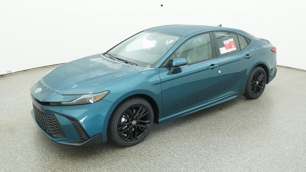 2026 Toyota Camry SE — photo 1 of 33