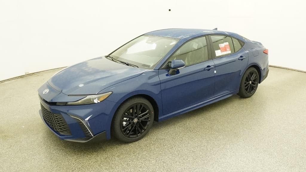 2026 Toyota Camry SE — photo 1 of 33