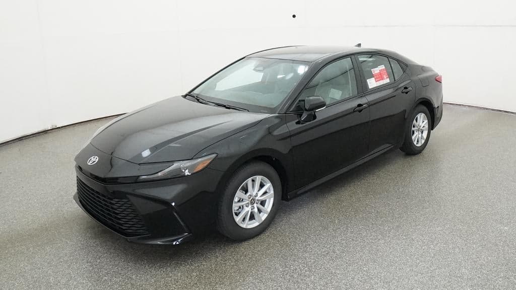 2026 Toyota Camry LE — photo 1 of 33