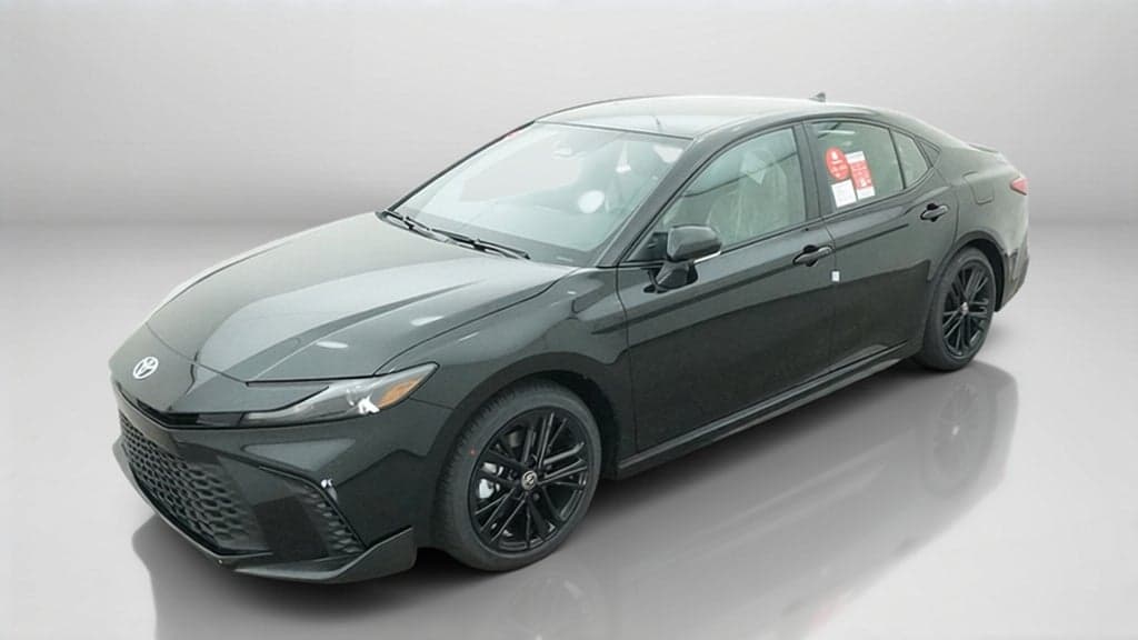 2027 Toyota Camry SE — photo 1 of 5