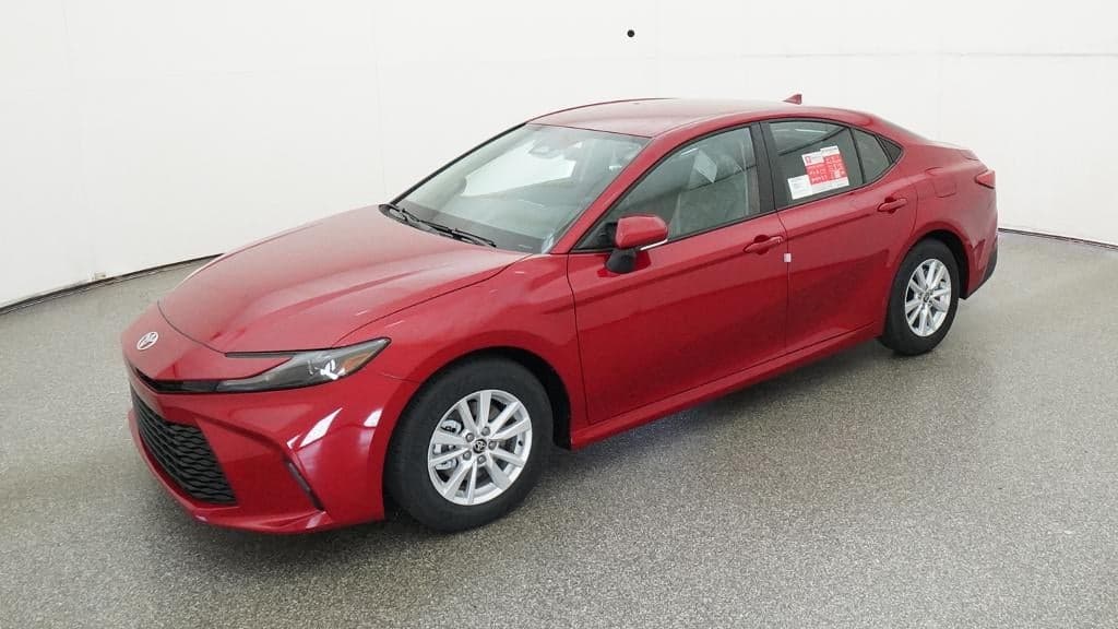 2026 Toyota Camry LE — photo 1 of 33