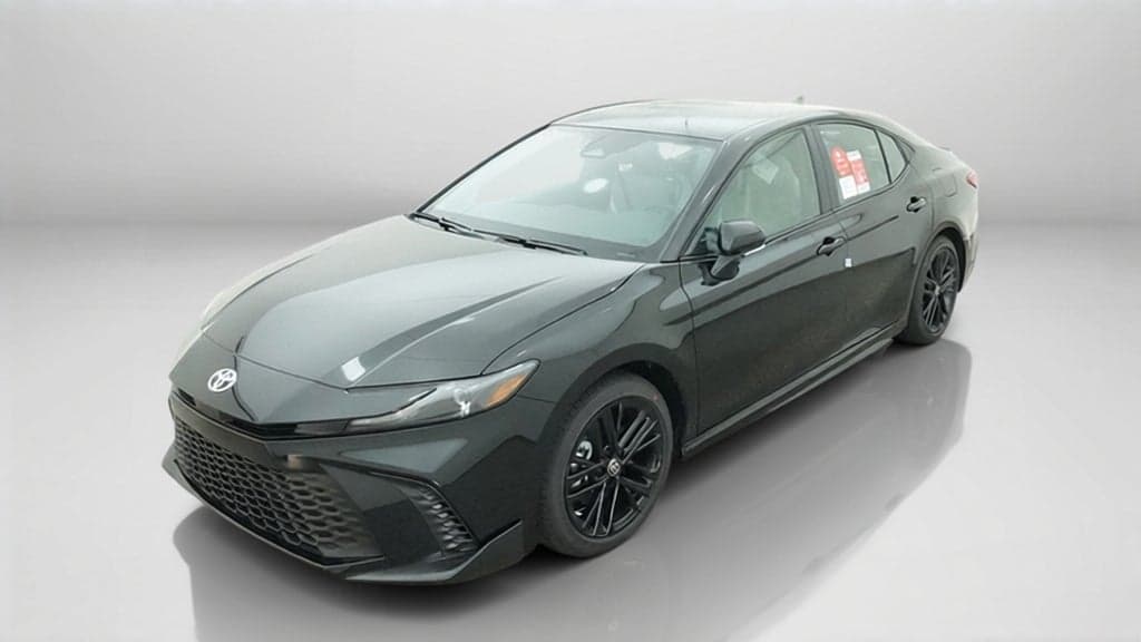 2027 Toyota Camry SE — photo 1 of 5