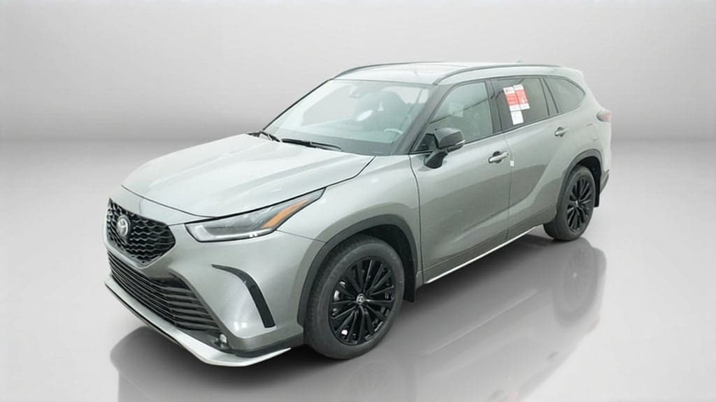 2026 Toyota Highlander XSE — photo 1 of 5