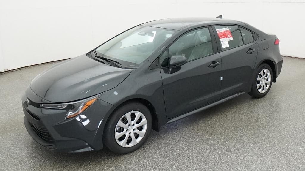 2026 Toyota Corolla LE — photo 1 of 33