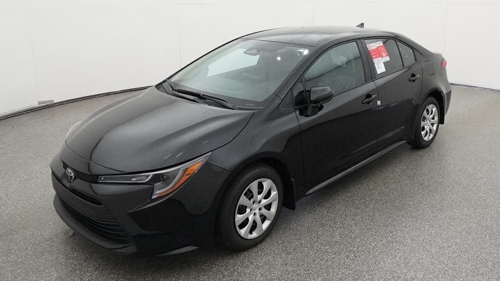 2026 Toyota Corolla LE — photo 1 of 33
