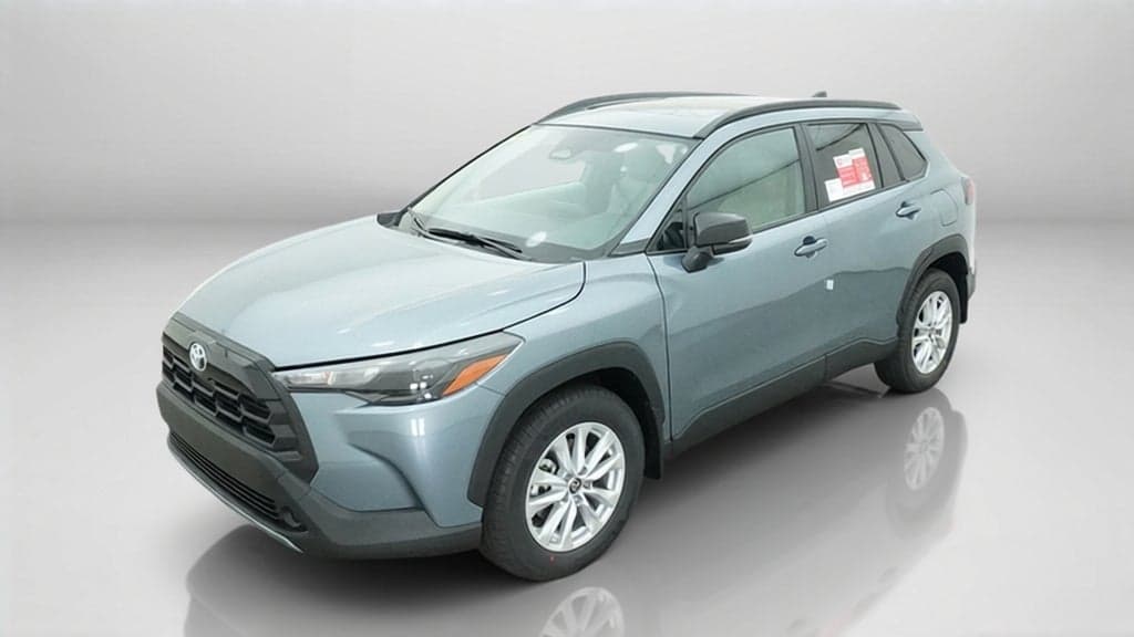 2026 Toyota Corolla Cross LE — photo 1 of 5