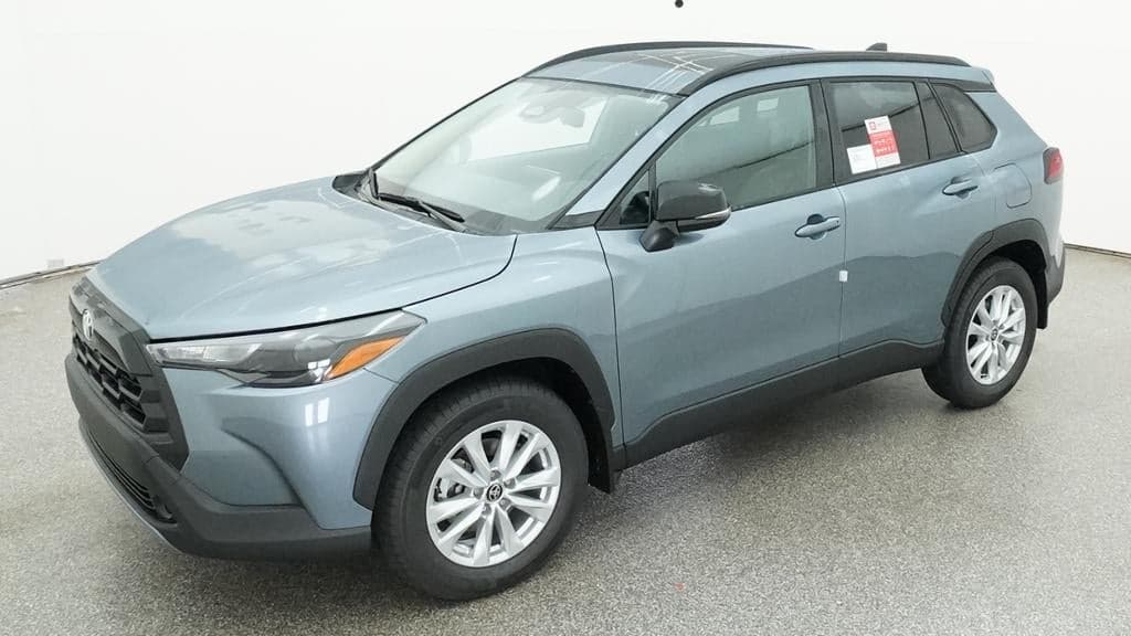 2026 Toyota Corolla Cross LE — photo 1 of 33