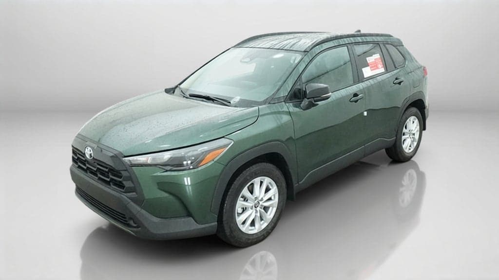 2026 Toyota Corolla Cross LE — photo 1 of 33