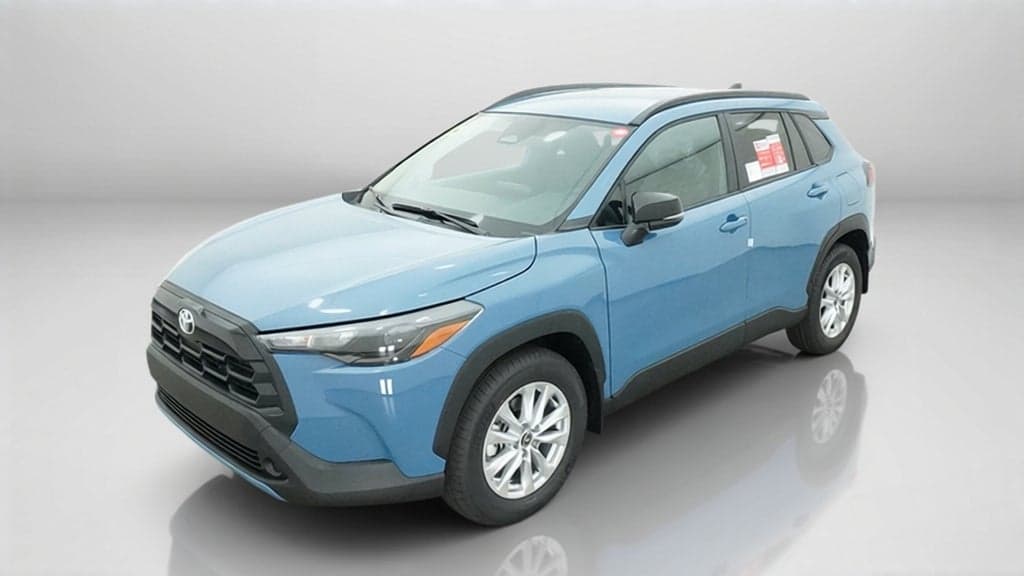 2026 Toyota Corolla Cross LE — photo 1 of 5