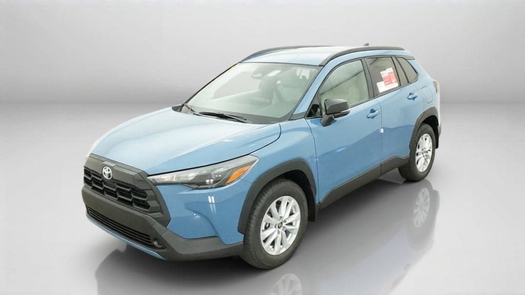 2026 Toyota Corolla Cross LE — photo 1 of 5