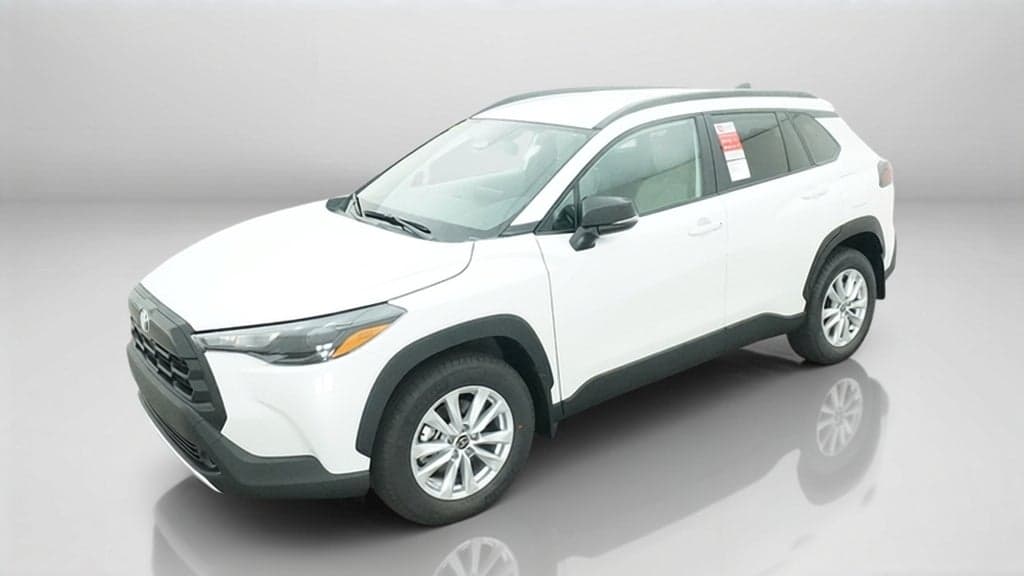 2026 Toyota Corolla Cross LE — photo 1 of 5