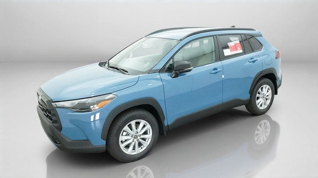 2026 Toyota Corolla Cross LE — photo 1 of 5