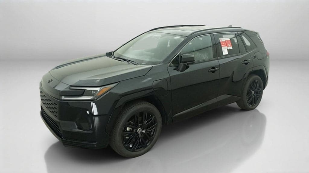 2026 Toyota RAV4 Plug-In Hybrid XSE — photo 1 of 5