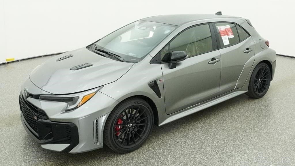 2026 Toyota GR Corolla Premium Plus DAT — photo 1 of 33