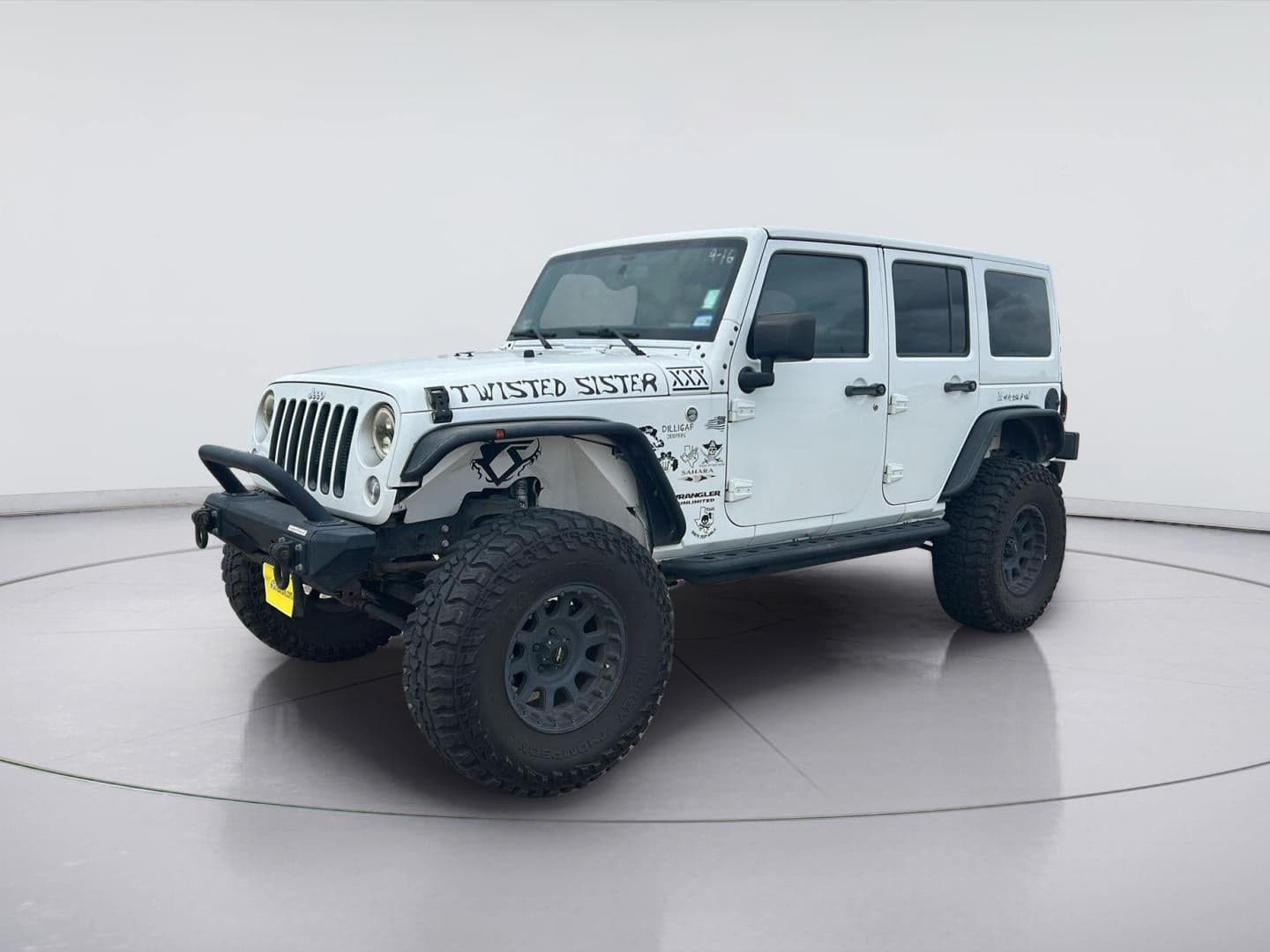 2017 Jeep Wrangler Unlimited Sahara — photo 1 of 9