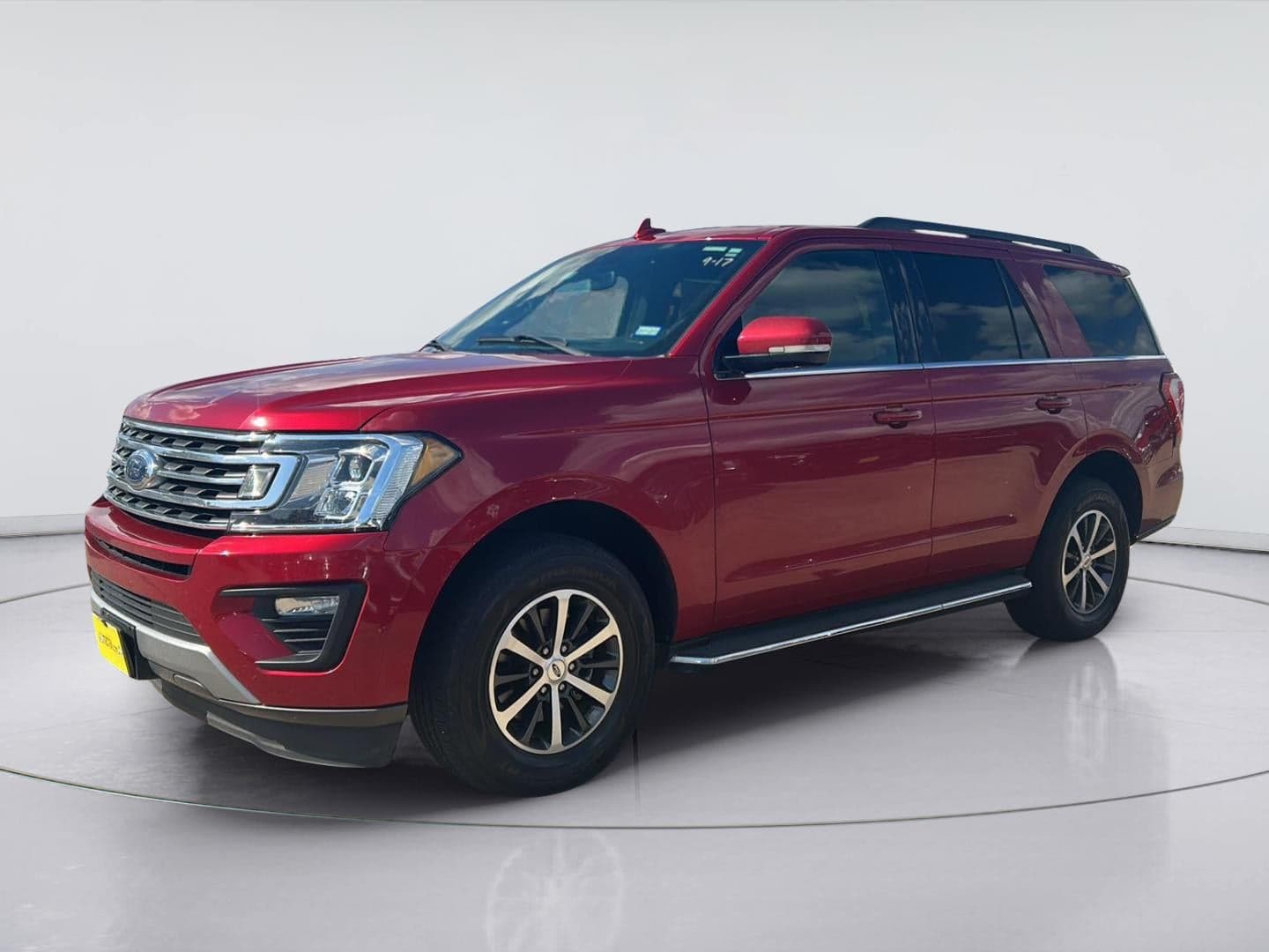 2021 Ford Expedition XLT — photo 1 of 11