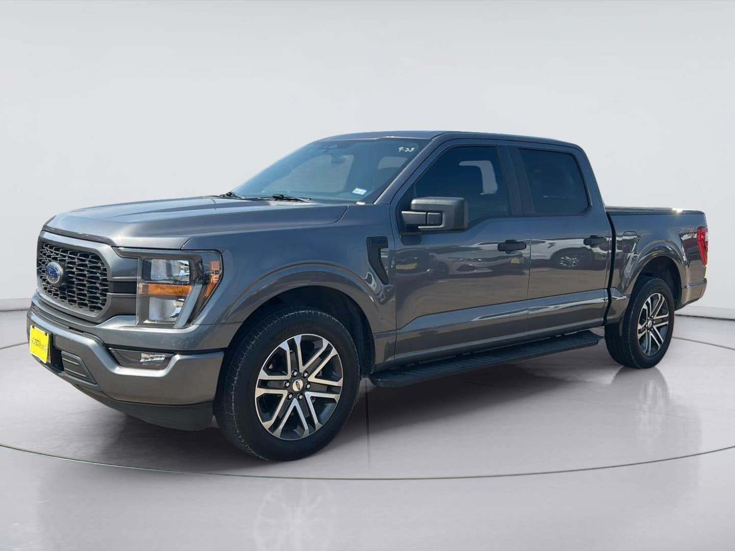 2023 Ford F-150 XL — photo 1 of 12